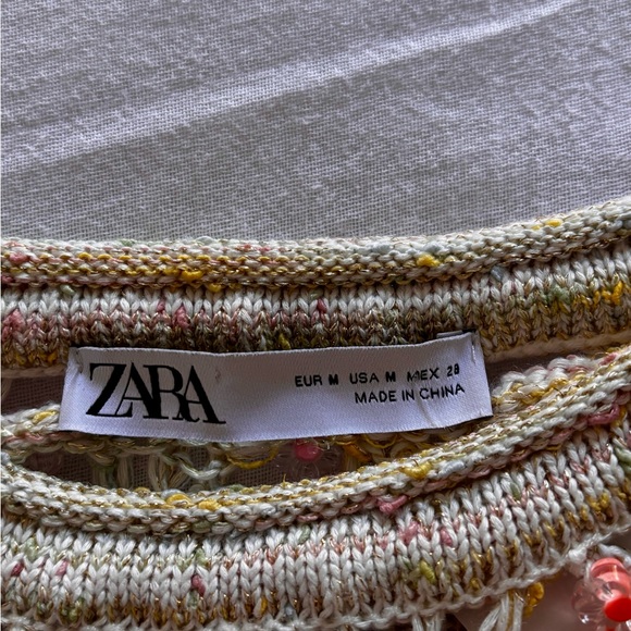 Zara cropped knit vest with charms
Never worn - Picture 3 of 3